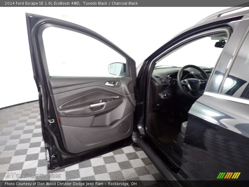 Tuxedo Black / Charcoal Black 2014 Ford Escape SE 1.6L EcoBoost 4WD
