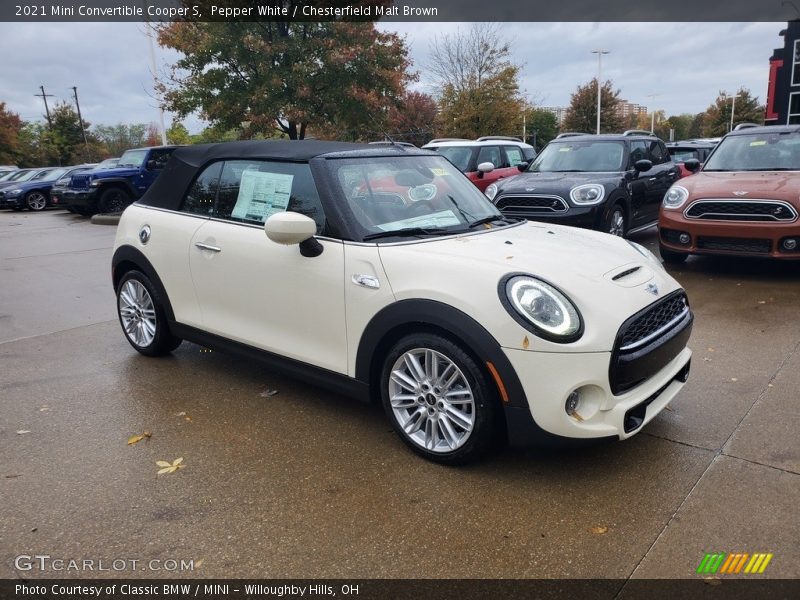 Front 3/4 View of 2021 Convertible Cooper S