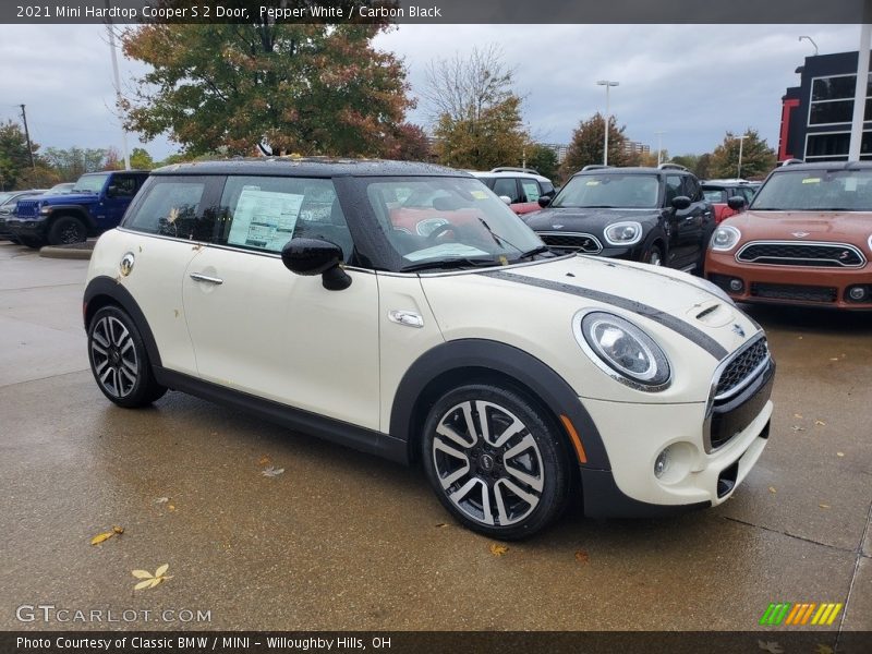 Front 3/4 View of 2021 Hardtop Cooper S 2 Door
