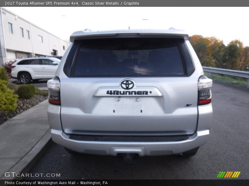 Classic Silver Metallic / Graphite 2017 Toyota 4Runner SR5 Premium 4x4