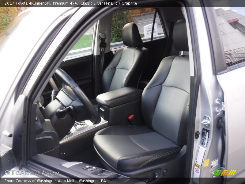 Classic Silver Metallic / Graphite 2017 Toyota 4Runner SR5 Premium 4x4