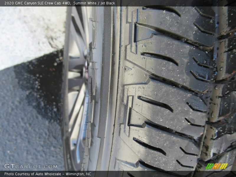 Summit White / Jet Black 2020 GMC Canyon SLE Crew Cab 4WD