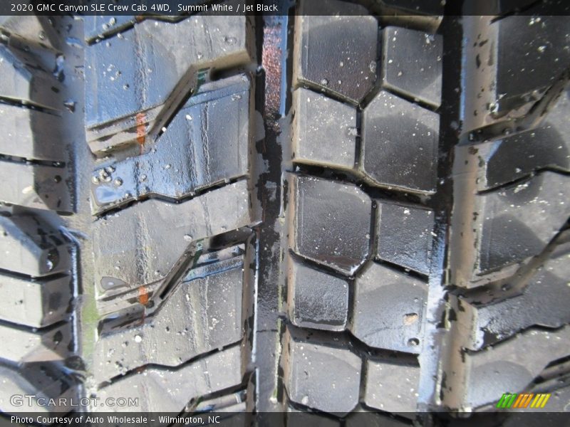 Summit White / Jet Black 2020 GMC Canyon SLE Crew Cab 4WD