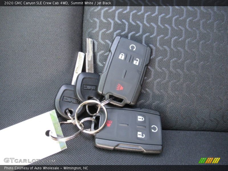 Summit White / Jet Black 2020 GMC Canyon SLE Crew Cab 4WD