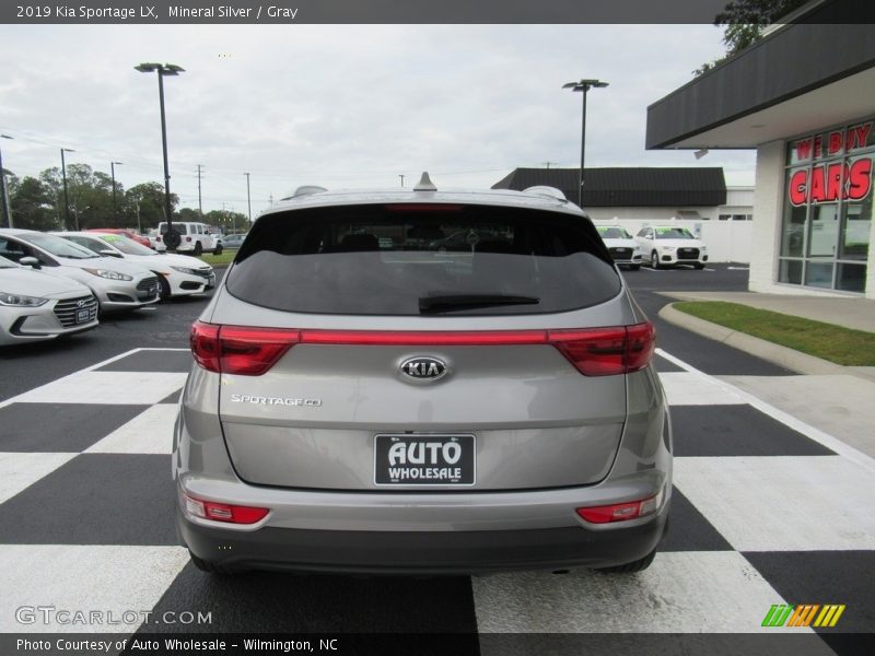 Mineral Silver / Gray 2019 Kia Sportage LX