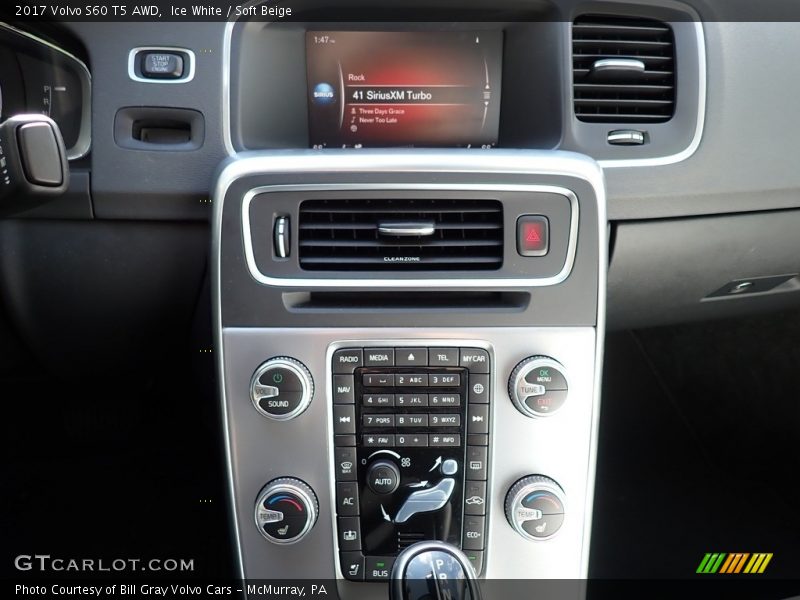 Controls of 2017 S60 T5 AWD