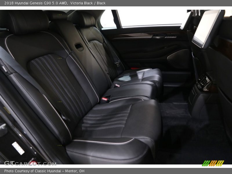 Victoria Black / Black 2018 Hyundai Genesis G90 5.0 AWD