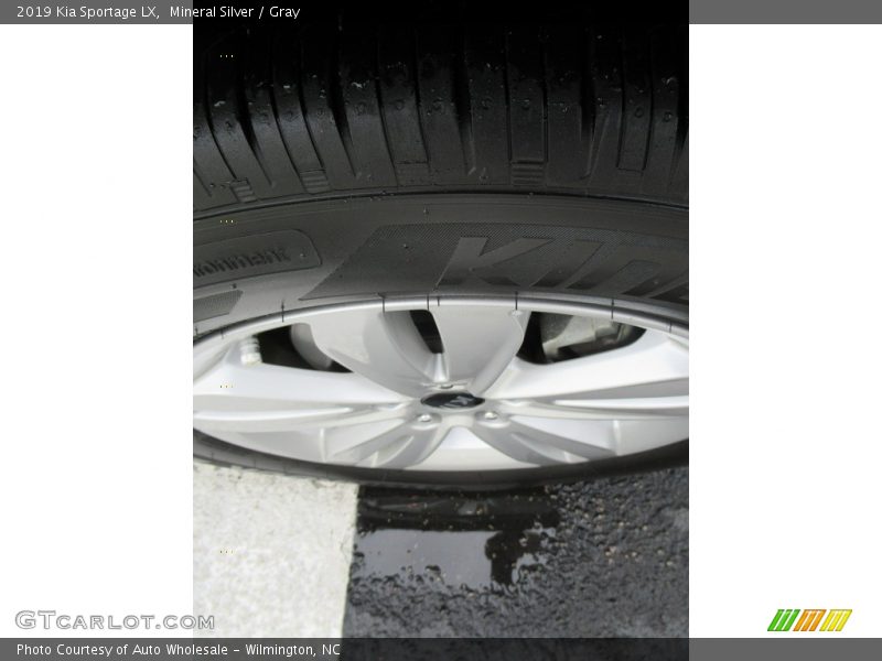 Mineral Silver / Gray 2019 Kia Sportage LX
