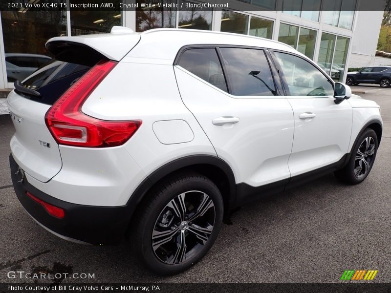 Crystal White Metallic / Blond/Charcoal 2021 Volvo XC40 T5 Inscription AWD