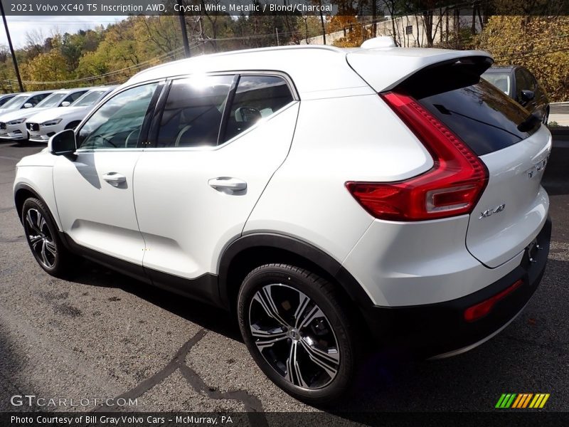 Crystal White Metallic / Blond/Charcoal 2021 Volvo XC40 T5 Inscription AWD
