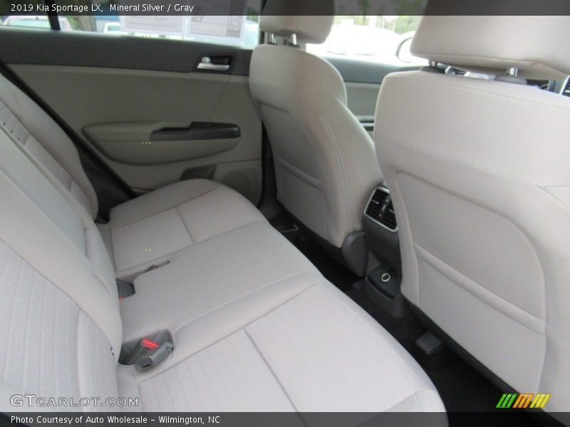 Mineral Silver / Gray 2019 Kia Sportage LX