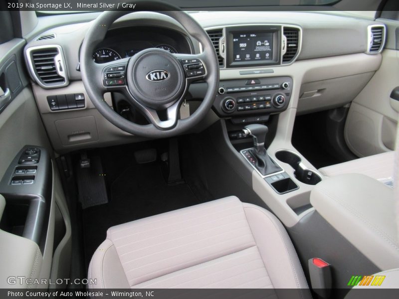 Mineral Silver / Gray 2019 Kia Sportage LX