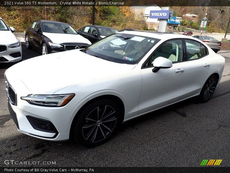 Crystal White Metallic / Blond/Charcoal 2021 Volvo S60 T5 Momentum