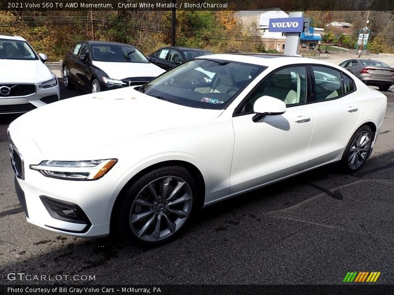Crystal White Metallic / Blond/Charcoal 2021 Volvo S60 T6 AWD Momentum