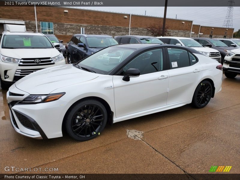 Front 3/4 View of 2021 Camry XSE Hybrid