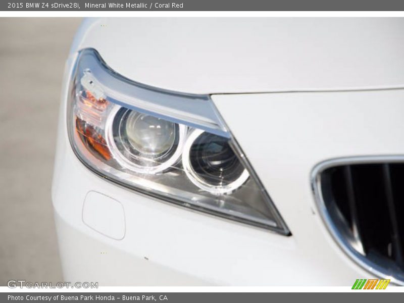 Mineral White Metallic / Coral Red 2015 BMW Z4 sDrive28i