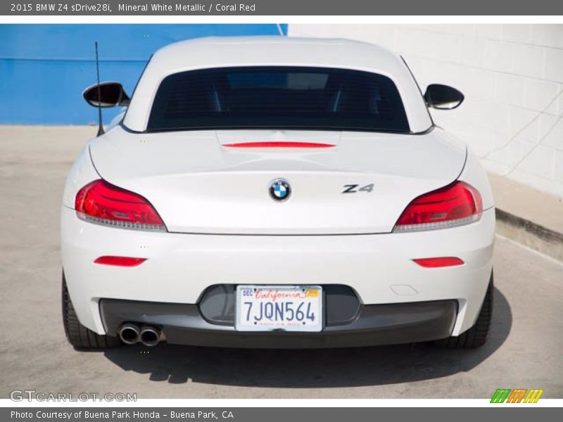 Mineral White Metallic / Coral Red 2015 BMW Z4 sDrive28i