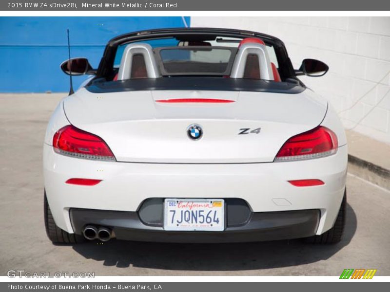 Mineral White Metallic / Coral Red 2015 BMW Z4 sDrive28i