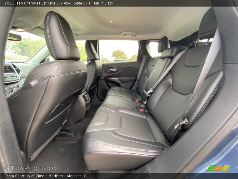 Slate Blue Pearl / Black 2021 Jeep Cherokee Latitude Lux 4x4