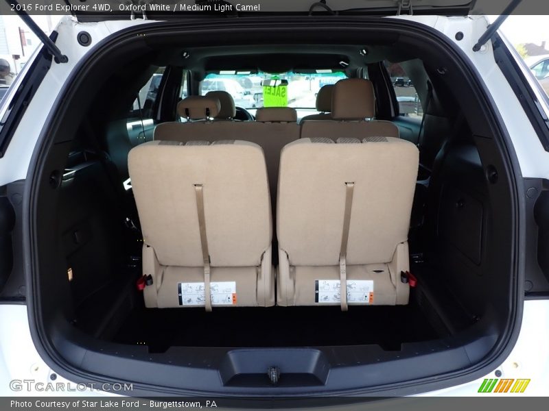 Oxford White / Medium Light Camel 2016 Ford Explorer 4WD