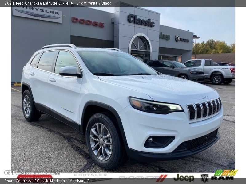 Bright White / Black 2021 Jeep Cherokee Latitude Lux 4x4