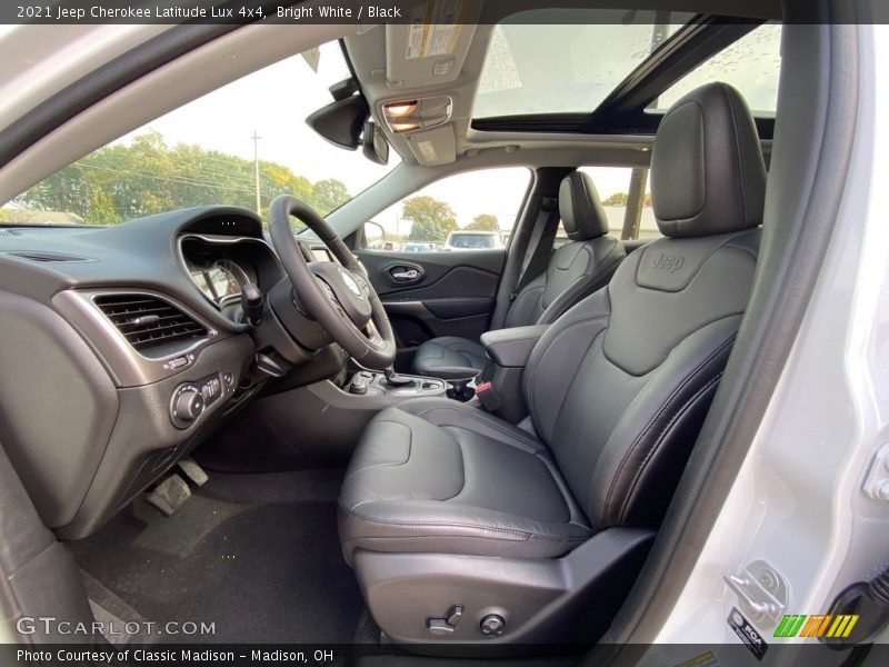 Bright White / Black 2021 Jeep Cherokee Latitude Lux 4x4