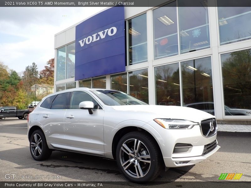 Front 3/4 View of 2021 XC60 T5 AWD Momentum