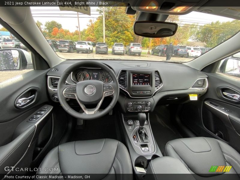Bright White / Black 2021 Jeep Cherokee Latitude Lux 4x4