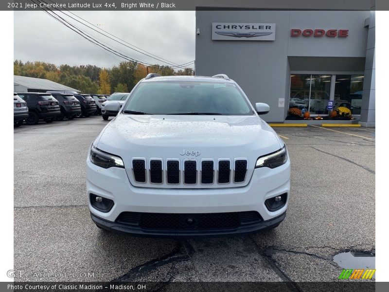 Bright White / Black 2021 Jeep Cherokee Latitude Lux 4x4