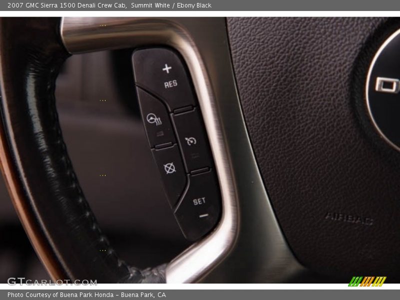  2007 Sierra 1500 Denali Crew Cab Steering Wheel