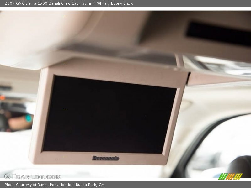 Entertainment System of 2007 Sierra 1500 Denali Crew Cab