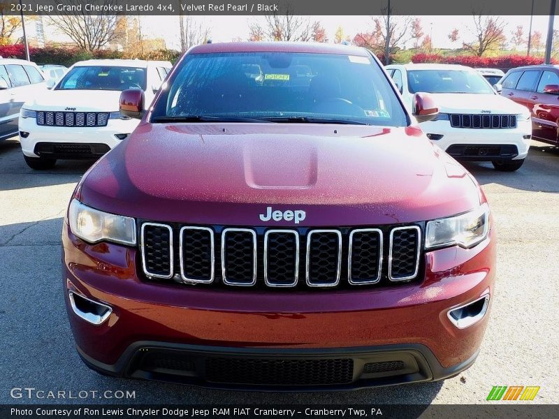 Velvet Red Pearl / Black 2021 Jeep Grand Cherokee Laredo 4x4