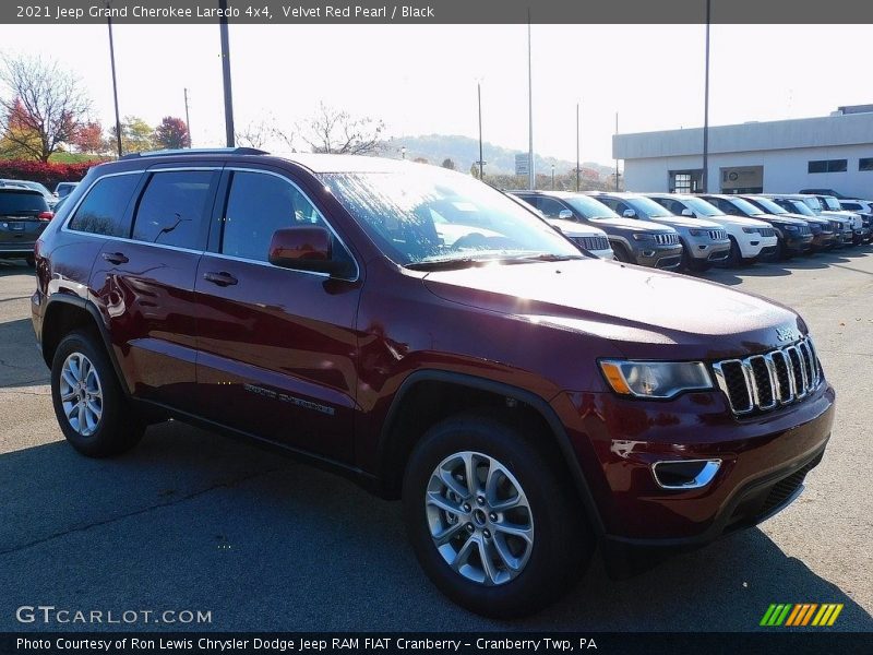 Velvet Red Pearl / Black 2021 Jeep Grand Cherokee Laredo 4x4