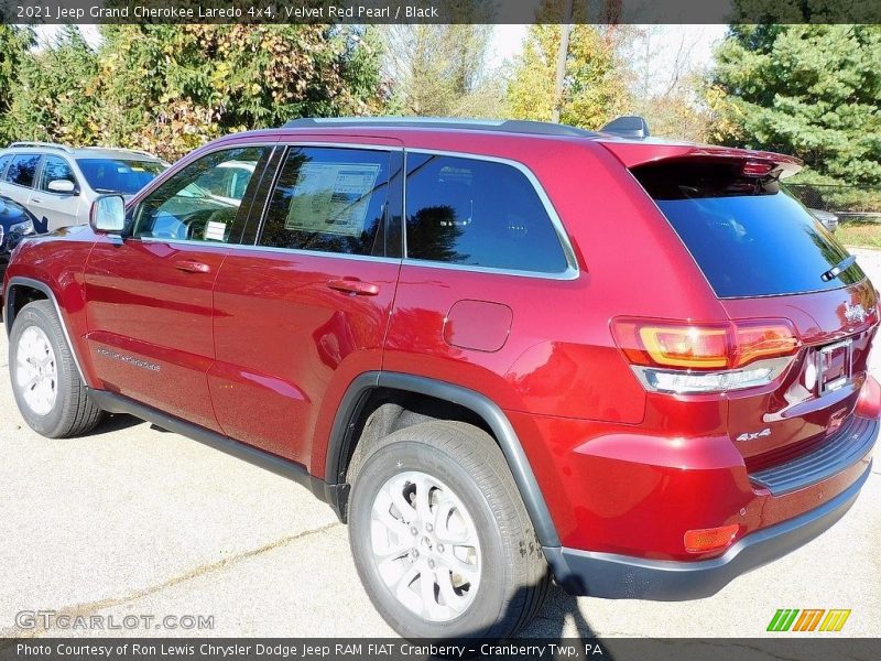 Velvet Red Pearl / Black 2021 Jeep Grand Cherokee Laredo 4x4
