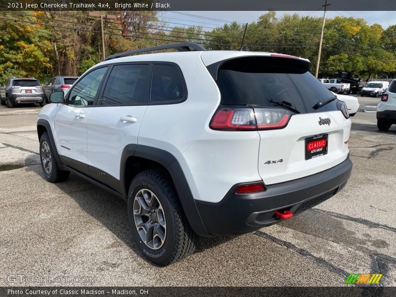 Bright White / Black 2021 Jeep Cherokee Traihawk 4x4