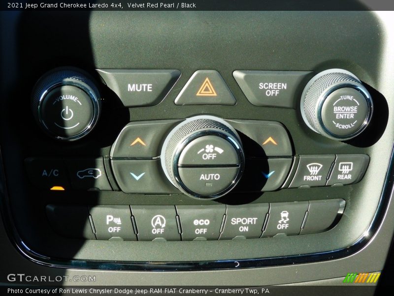 Velvet Red Pearl / Black 2021 Jeep Grand Cherokee Laredo 4x4