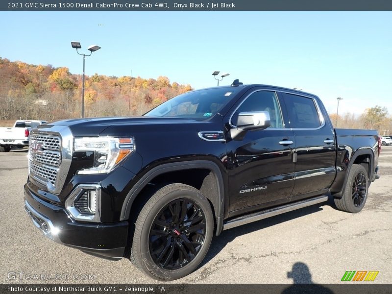 Front 3/4 View of 2021 Sierra 1500 Denali CabonPro Crew Cab 4WD