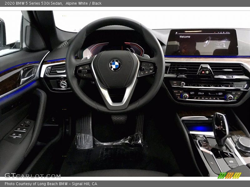 Alpine White / Black 2020 BMW 5 Series 530i Sedan
