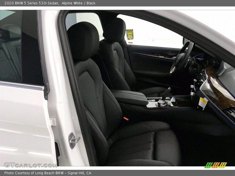 Alpine White / Black 2020 BMW 5 Series 530i Sedan