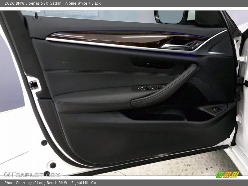 Alpine White / Black 2020 BMW 5 Series 530i Sedan