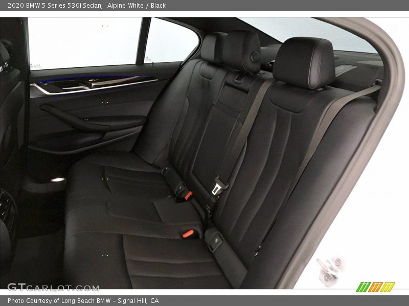 Alpine White / Black 2020 BMW 5 Series 530i Sedan
