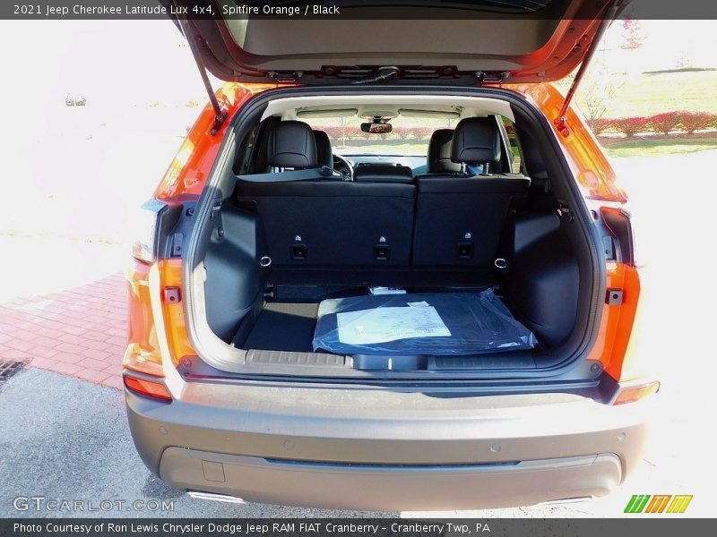 Spitfire Orange / Black 2021 Jeep Cherokee Latitude Lux 4x4