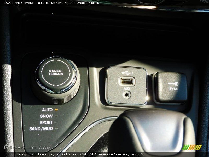 Spitfire Orange / Black 2021 Jeep Cherokee Latitude Lux 4x4