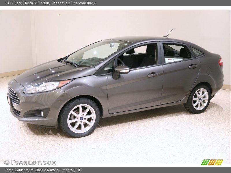 Magnetic / Charcoal Black 2017 Ford Fiesta SE Sedan