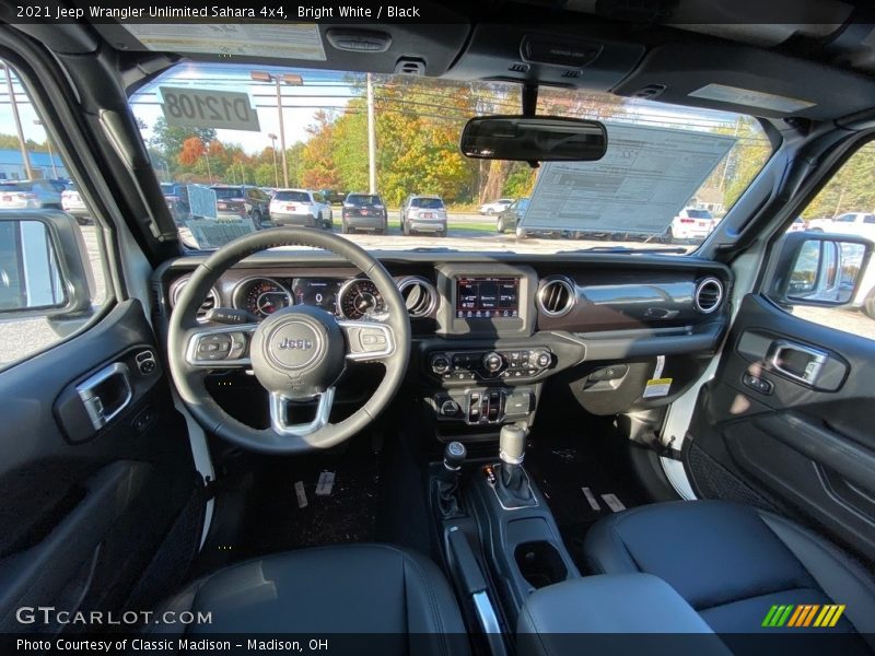 Bright White / Black 2021 Jeep Wrangler Unlimited Sahara 4x4
