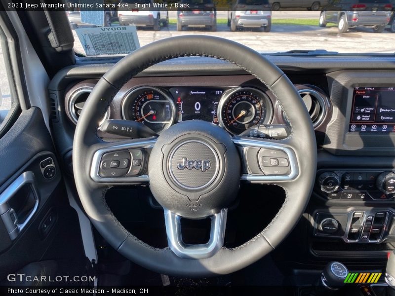 Bright White / Black 2021 Jeep Wrangler Unlimited Sahara 4x4