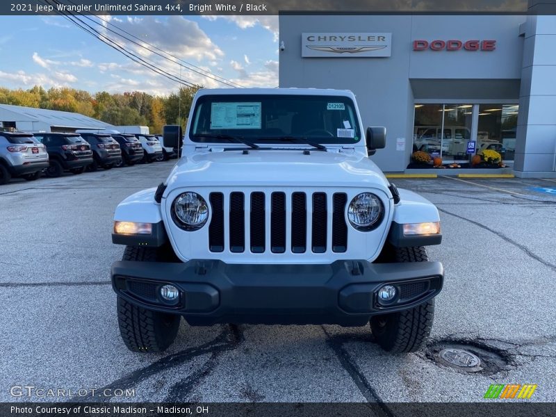 Bright White / Black 2021 Jeep Wrangler Unlimited Sahara 4x4
