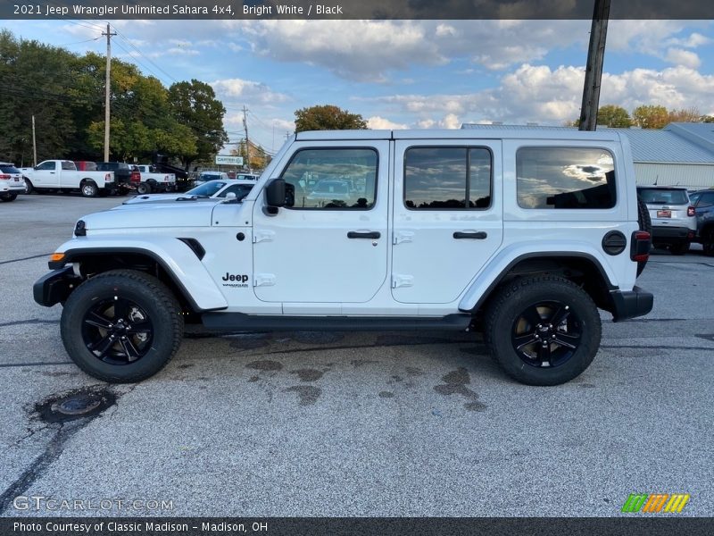 Bright White / Black 2021 Jeep Wrangler Unlimited Sahara 4x4