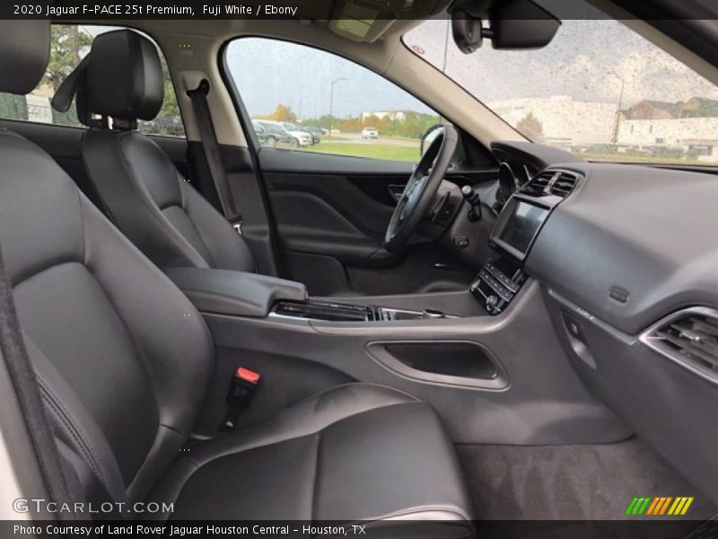Fuji White / Ebony 2020 Jaguar F-PACE 25t Premium