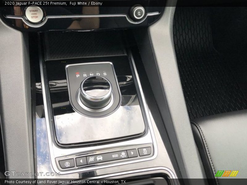 Fuji White / Ebony 2020 Jaguar F-PACE 25t Premium